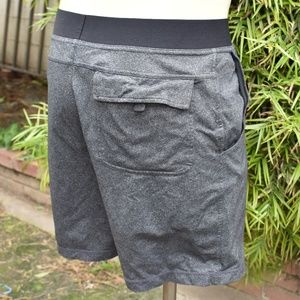PRANA BREATHE MOJO YOGA SHORTS GRAY COMFORT